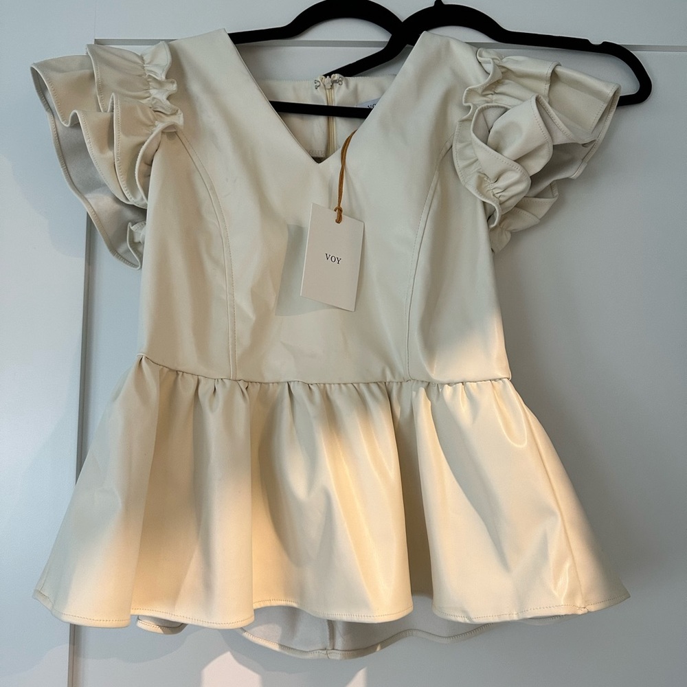 Voy Pleather Peplum Top with Ruffles - Cream - Medium
